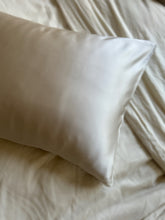 Load image into Gallery viewer, Silk Pillowcase - Evening Pearl