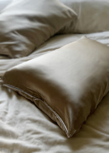 Silk Pillowcase - Midnight Clay