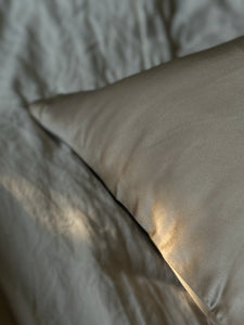 Silk Pillowcase - Midnight Clay